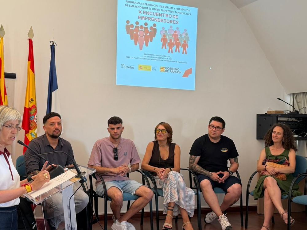 Mesa del X Encuentro de Emprendedores de Utebo Emprende Tándem 2025